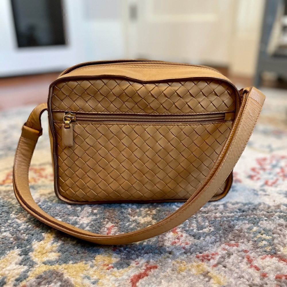 Bottega Veneta Vintage Tan Crossbody Shoulder bag